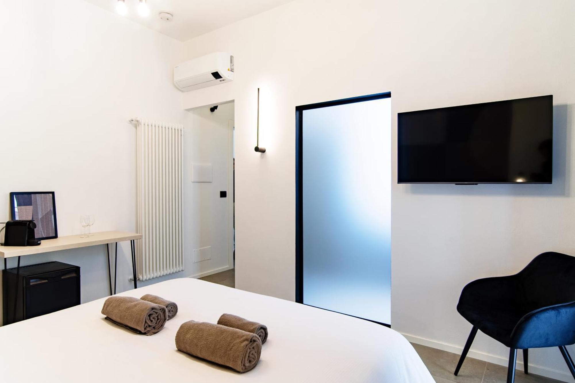 Guesthouse Linaio - The House Of Travelers Côme Extérieur photo